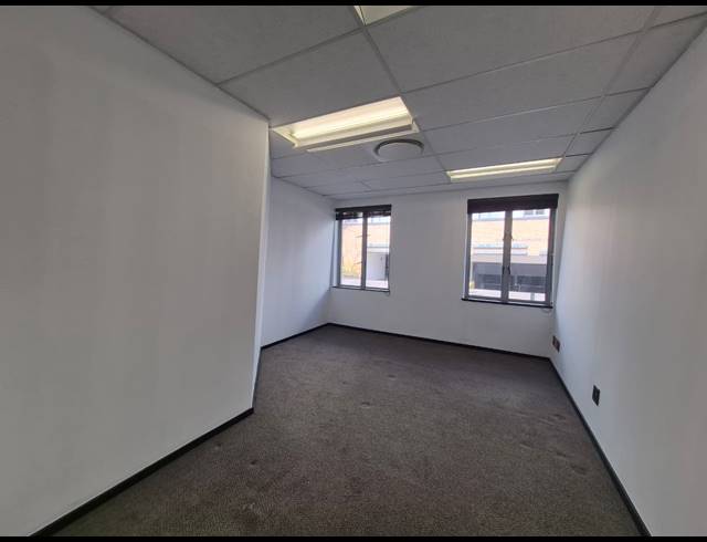 1,065M² OFFICE TO LET IN SANDTON CENTRAL